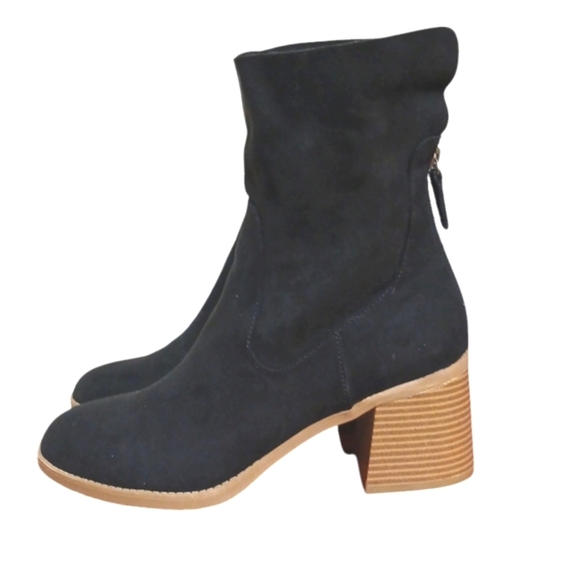 NEW Sun & Stone Lyraa Booties Women's Black Suede Ankle Boots Size 8.5 - Picture 8 of 13